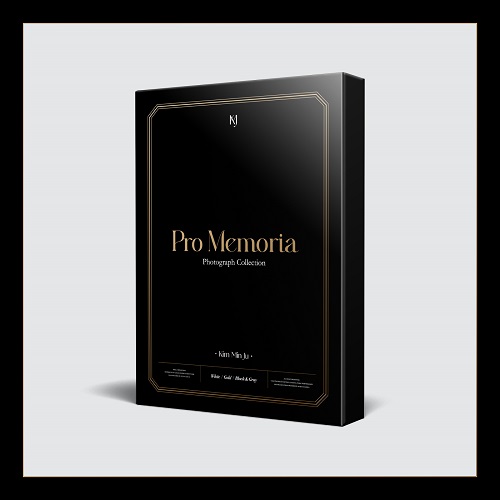 김민주(KIM MIN JU) - 1st Photobook PRO MEMORIA : Limited Edition